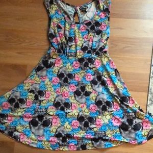 Skull and flower dress 💀 🌸
